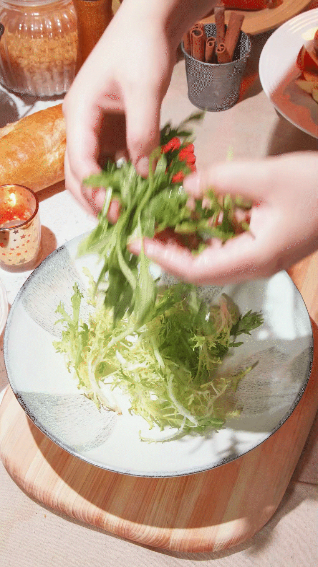芝麻菜、、、苦菊铺底