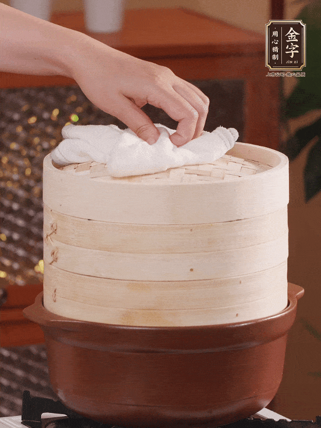 蒸制：：冷水上锅，水开后转中火，蒸30分钟。！！！